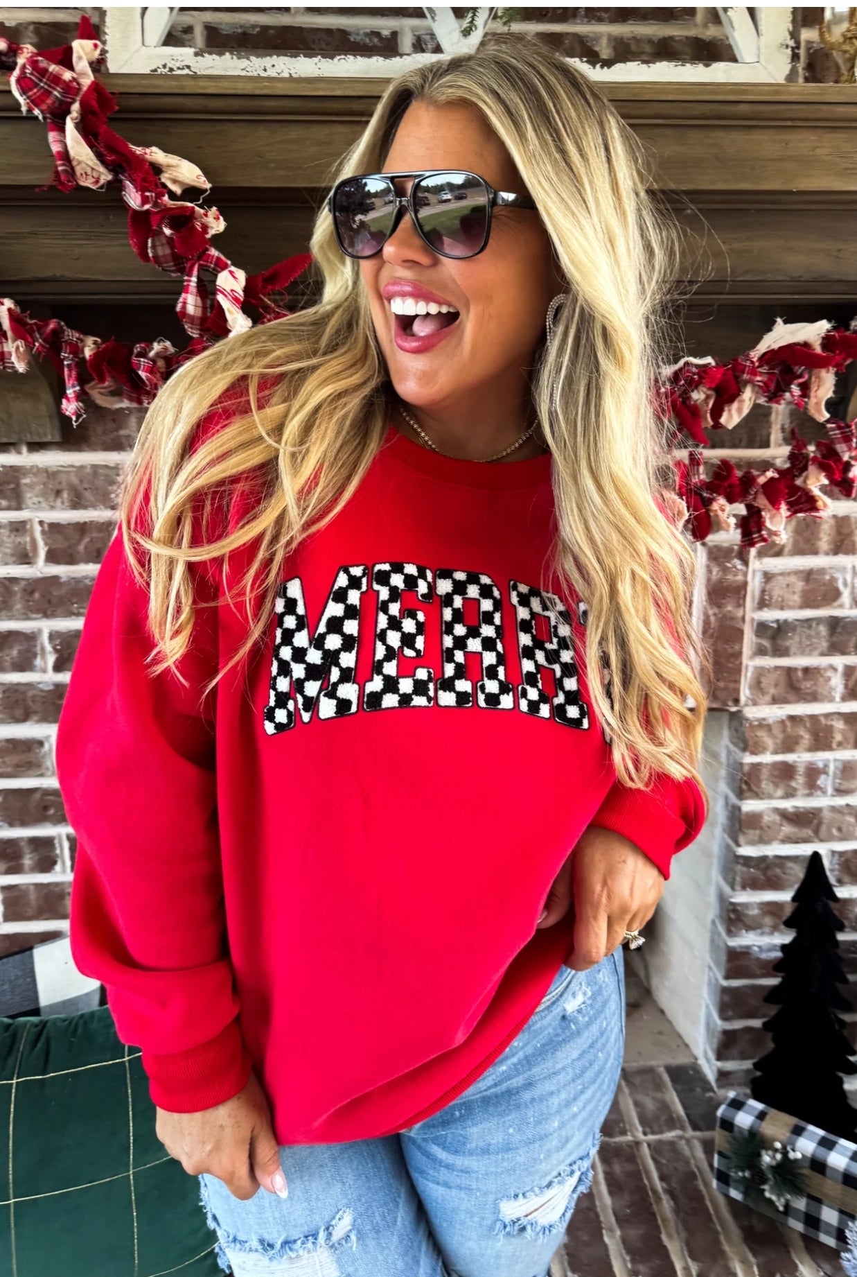 MERRY CHECKERED LETTER SWEATSHIRT