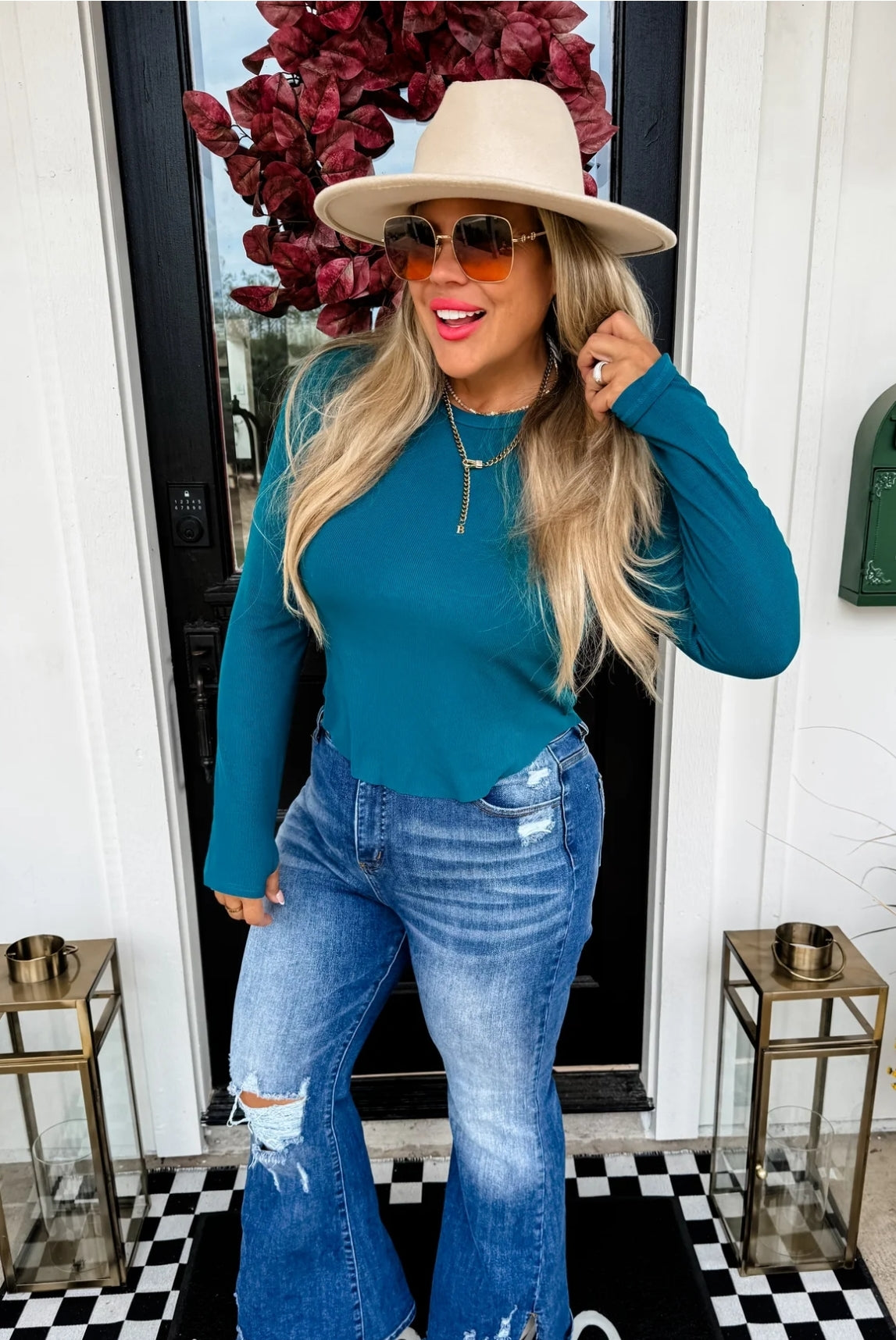 PREORDER- ELENA CURVE HEM RIBBED TOP