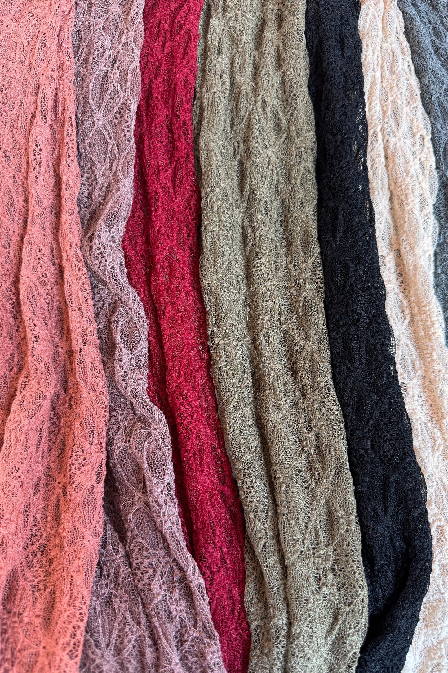 PREORDER- JOLIE LACE THUMBHOLE TOP