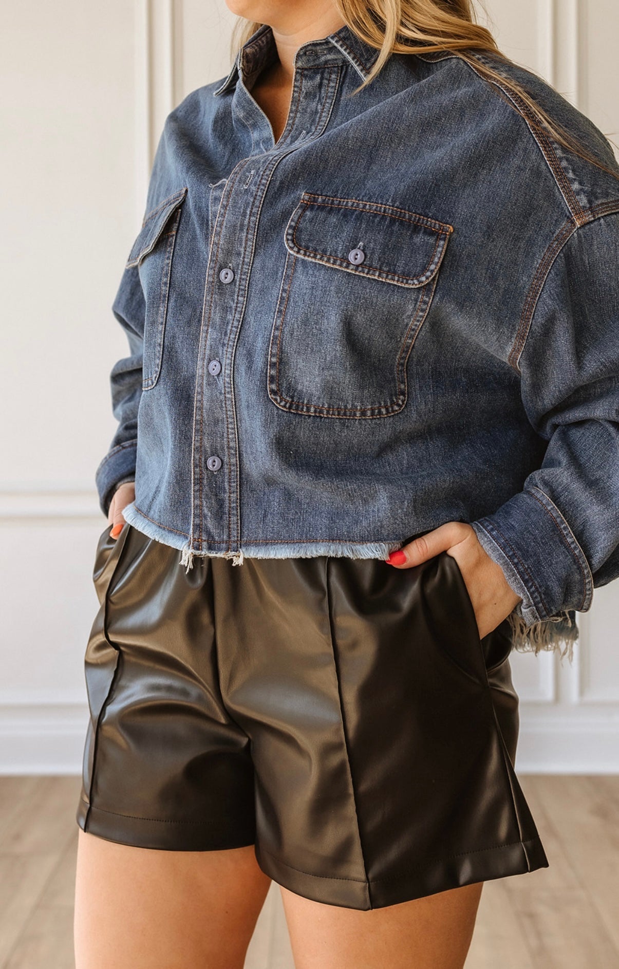 VEGAN LEATHER SHORT
