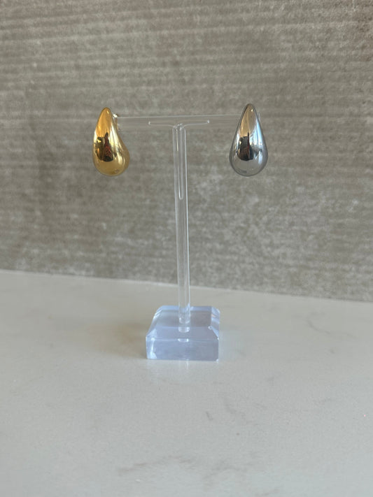 18k PLATED TEARDROP EARRINGS