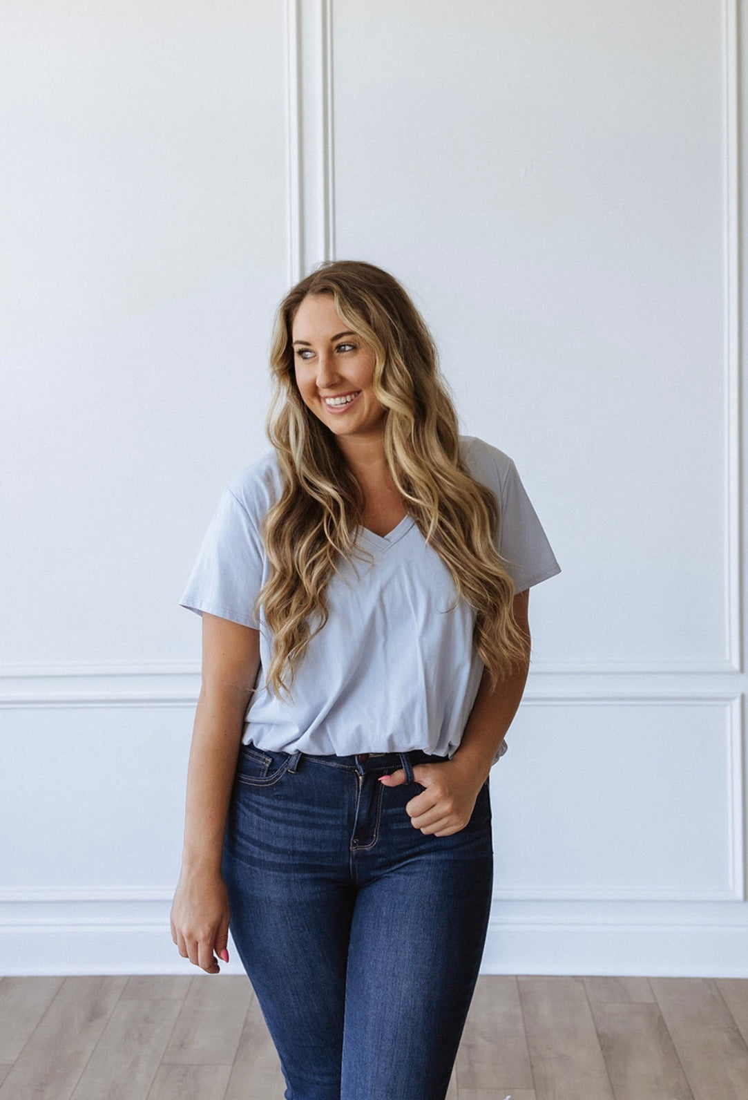 V NECK BUBBLE TEE