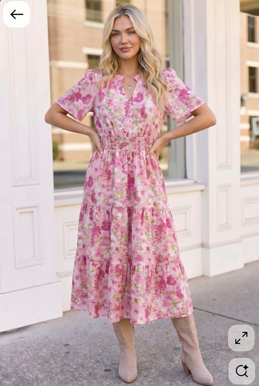 A Georgia Dream in Pink Floral Midi Dress