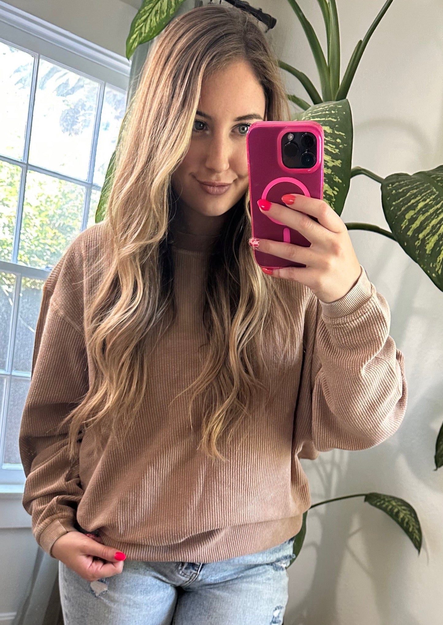 LIGHT MOCHA - ESSENTIAL LUXE CORDED CREWS