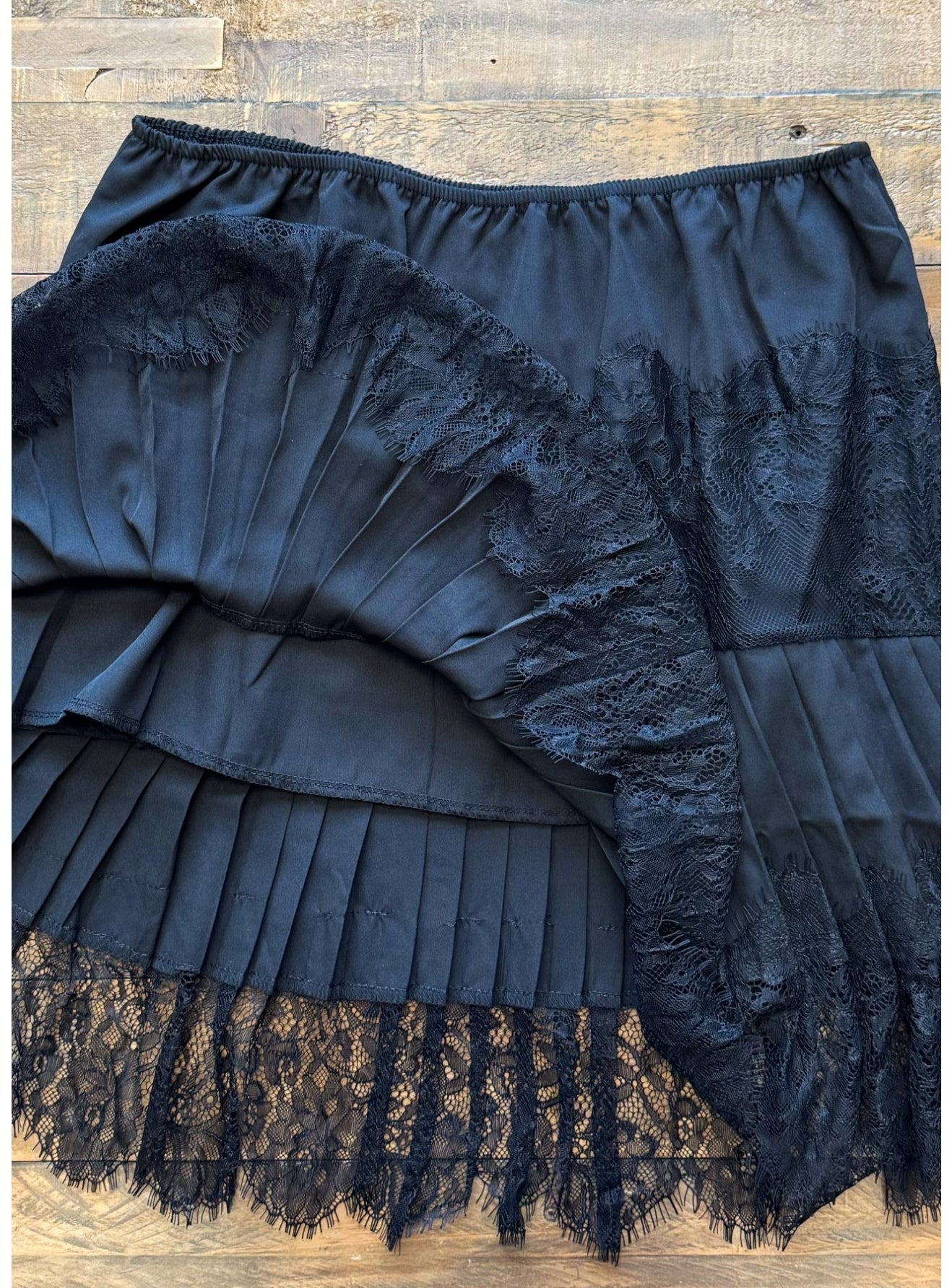 PREORDER- VIVIANE LACE SLIP SKIRT