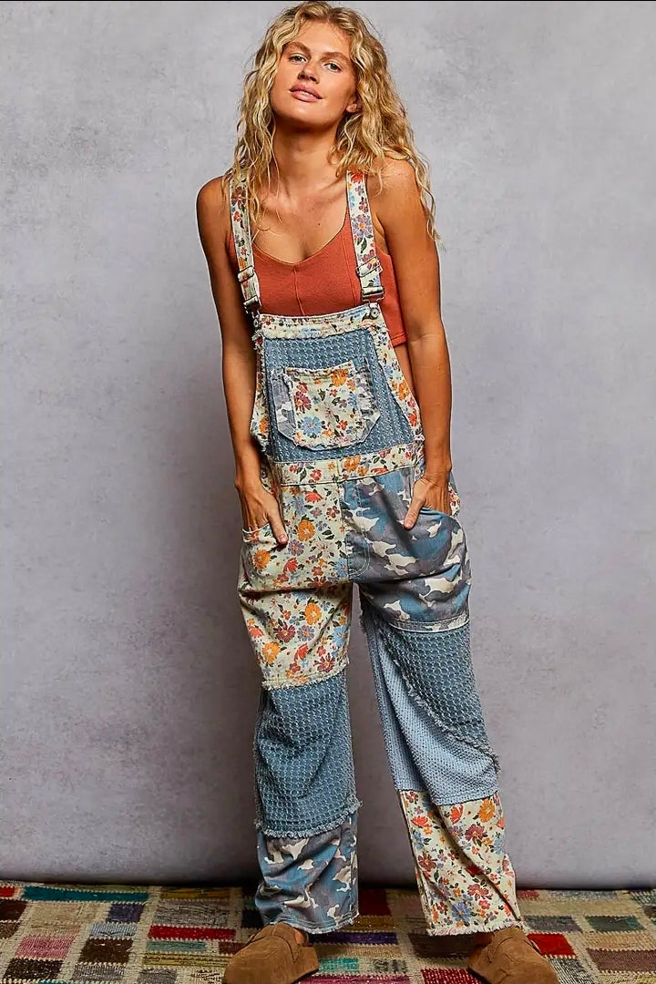 Animal Printed Floral
Print Frayed Edge Twill
Woven Overalls