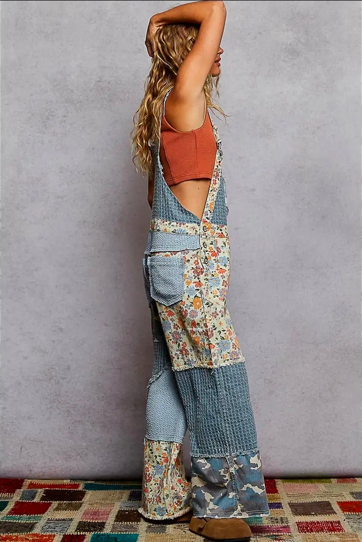 Animal Printed Floral
Print Frayed Edge Twill
Woven Overalls