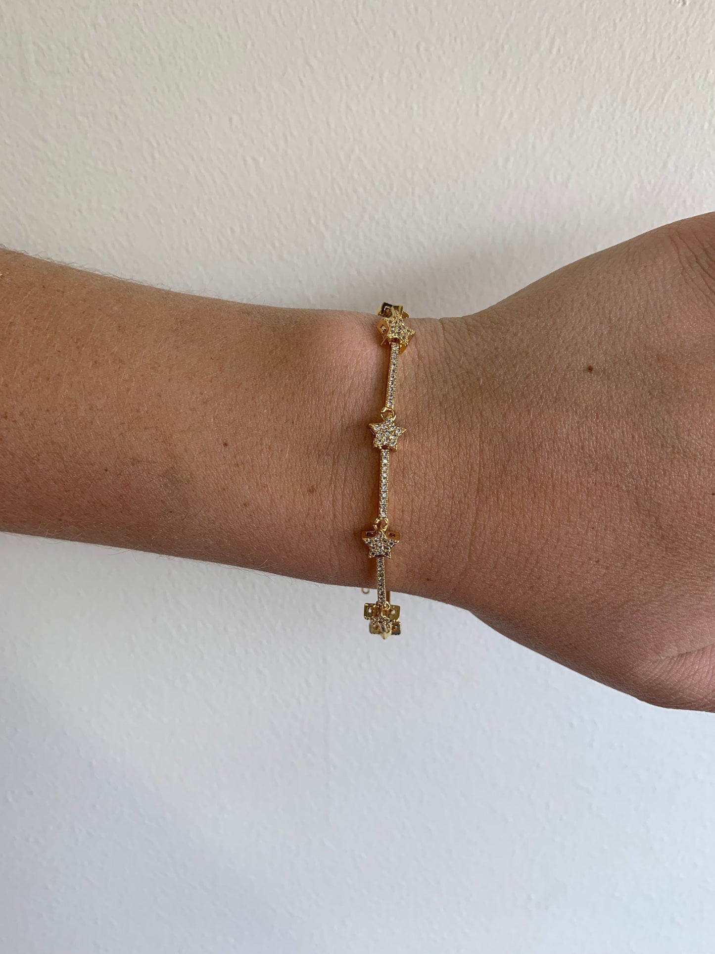 GOLD STAR BRACELET