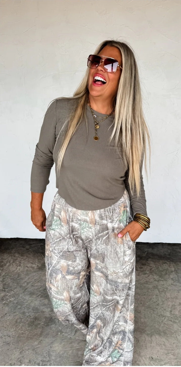 PREORDER- DRIFT AWAY WIDE LEG JOGGERS