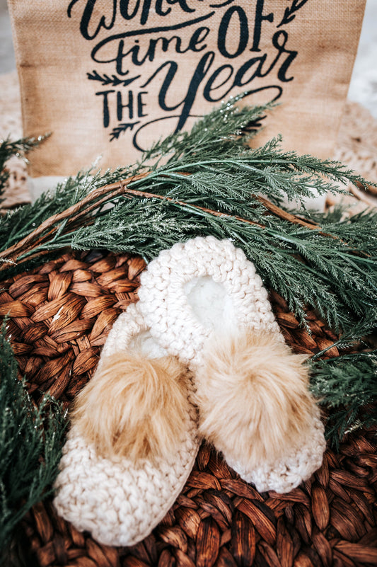 11.24 Knitted Slippers With Pompom Detail In Natural 11.24